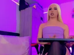 Amateur Best Webcam of hellen_moons