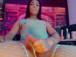 Amateur Adult Webcams of emeli_roushot