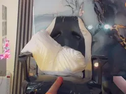 Amateur Live Sex Cam of khiara_moretti