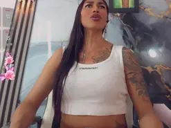 Amateur Live Sex Cam of khiara_moretti