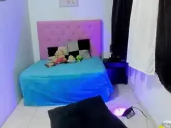 Amateur Nude Webcam of issa_kitty