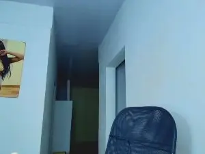 Cam4 Nude Webcam of EMMILY_USUGA1