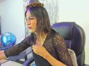 Cam4 Watch Live Sex Cams of aisha_hotts777