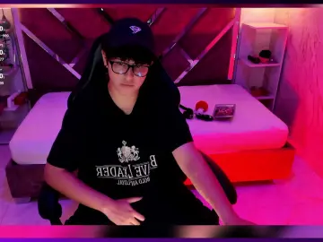 Cam4 Watch Live Sex Cams of Luke_bear