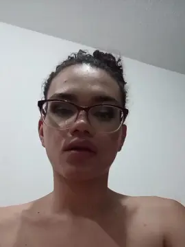 Cam4 Free Live Porn of Transputinha83