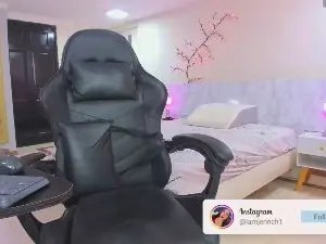 Cam4 Adult Video Chat of charolbruce_1