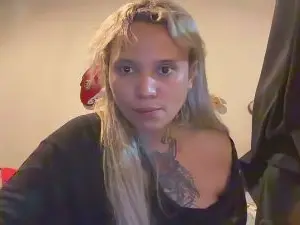 Cam4 Adult Video Chat of frierenhott