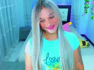 Cam4 Free Porn Cam of monserrat18