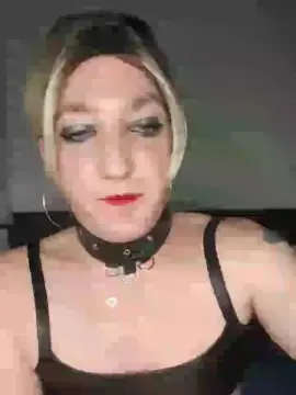 Cam4 Live Sex Cam of LeaCherry