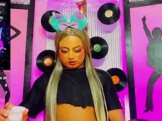 Camsoda Sex Cam of mayka-brunette01