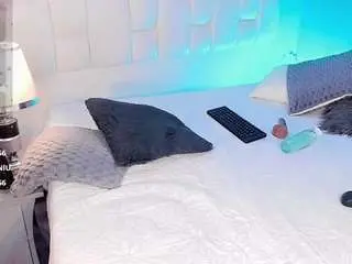 Camsoda Watch Live Sex Cams of franciis-4u