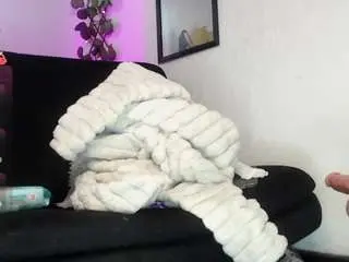 Camsoda Free Porn Cam of tefy-bratz