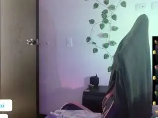 Camsoda Watch Live Sex Cams of charlotbelucci