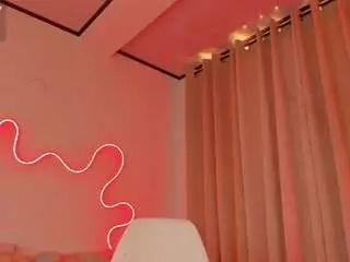 Camsoda Watch Live Sex Cams of allison-alahia