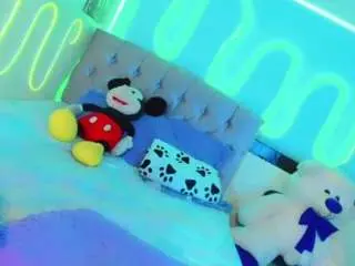 Camsoda Sex Chat of chloe-hot-xxx