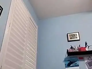 Camsoda Nude Webcam of lovelyleslieyeller