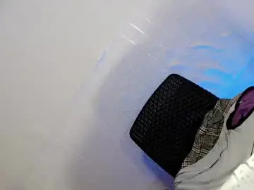 Chaturbate Live Sex of amarahugecock69