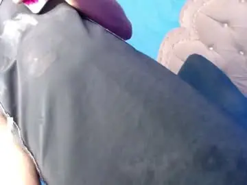 Chaturbate Live Sex of xalex_dicker_offx