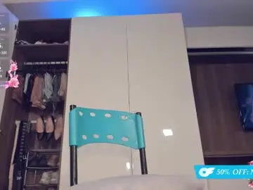 Chaturbate Sex Cam of nicolette_tay