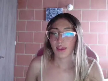 Chaturbate Live Sex of andrea_camila