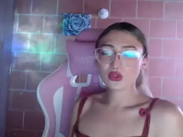 Chaturbate Live Sex of andrea_camila