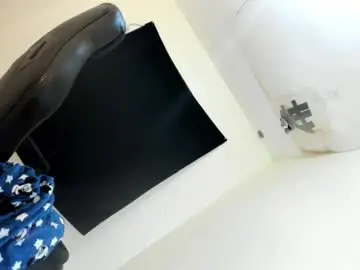 Chaturbate Live Sex Cam of chloelana