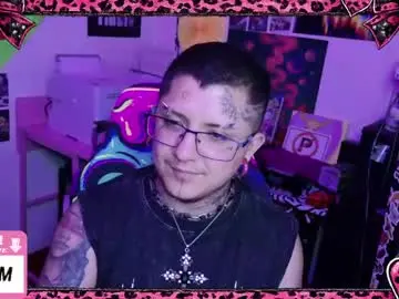 Chaturbate Live Porn of ftmbiggestclit