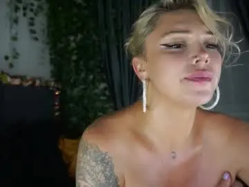 Chaturbate Watch Live Sex Cams of touch_me_if_you_can