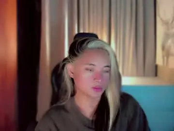 Chaturbate Live Sex Cam of queenarthalia