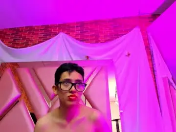 Chaturbate Live Sex Cam of 18_milu