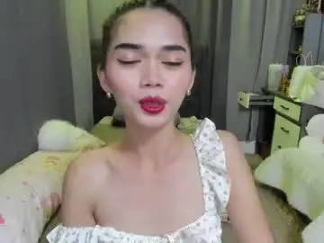 Chaturbate Best live sex cam show of naughty_emmats