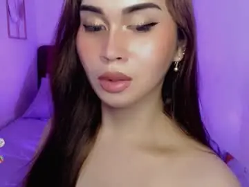 Chaturbate Live Sex Cam of cloudia_babe