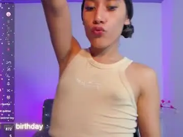 Chaturbate Live Sex Cam of camila_harperr