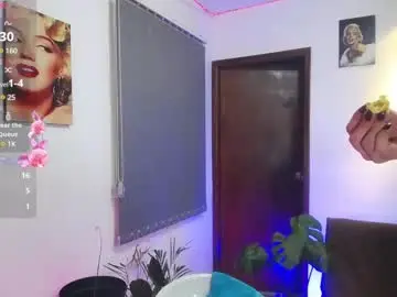 Chaturbate Live Sex Cam of shellsy_hans