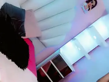 Chaturbate Live Sex Cam of daniiela_ember