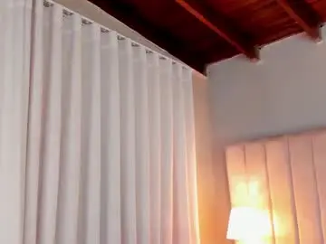 Chaturbate Live Sex Cam of paulina_monrroy_