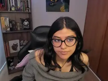 Chaturbate Live Sex Cam of valerie__sky