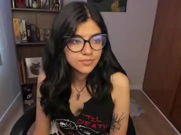 Chaturbate Free Porn Cam of valerie__sky