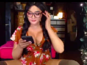 Chaturbate Adult Video Chat of hugecumbarbie