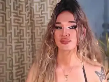 Chaturbate Free Live Porn of hellatarahathor