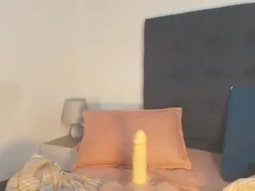 Chaturbate Live Sex Cam of evelonga_707