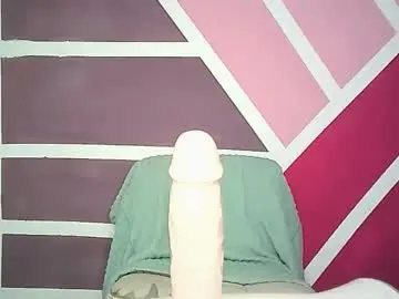 Chaturbate Live Sex Cam of jet_clomet21