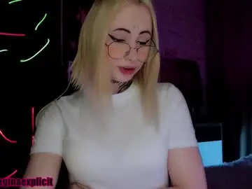 Chaturbate Free Porn Cam of snake_bites