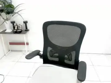 Chaturbate Adult Video Chat of yvonne_s3xy