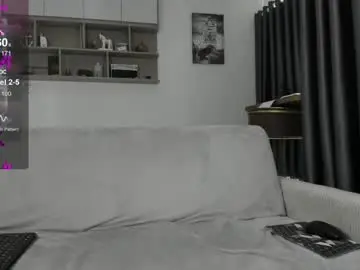 Chaturbate Live Porn of silverfoxxxxy