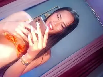 Chaturbate Live Sex Cam of elenapierce69