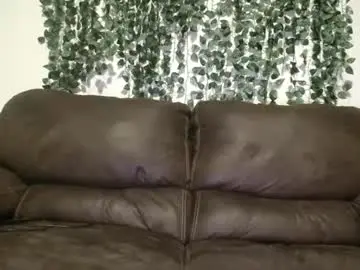 Chaturbate Live Sex Cam of bigdicktrannynicole