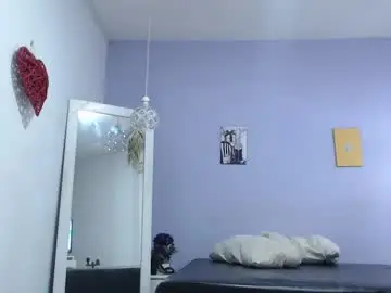 Chaturbate Live Sex Cam of ladiabla_1060