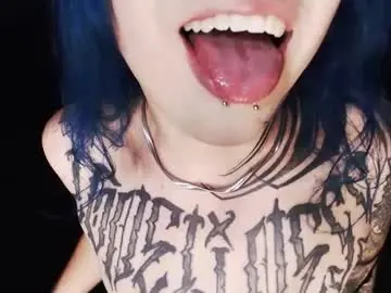 Chaturbate Best live sex cam show of cybertrouble_