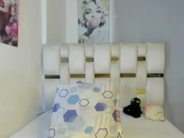 Chaturbate Nude Webcam of beautiful_doll888